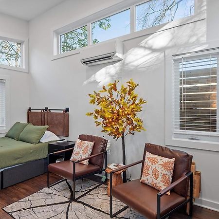 The Acorn - Tiny House In Historic Oakwood Villa Raleigh Ngoại thất bức ảnh
