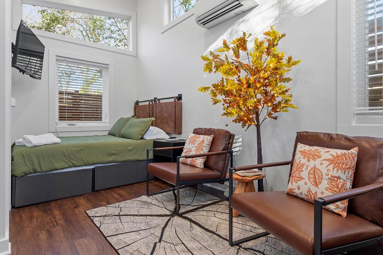 The Acorn - Tiny House In Historic Oakwood Villa Raleigh Ngoại thất bức ảnh